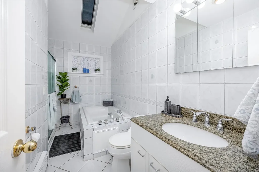 3423 Westminster Road Oceanside NY 11572