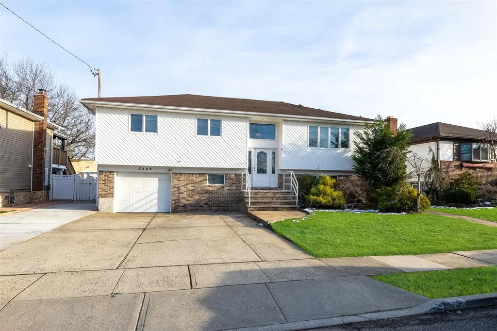 3423 Westminster Road Oceanside NY 11572