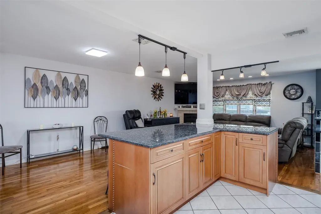 3423 Westminster Road Oceanside NY 11572