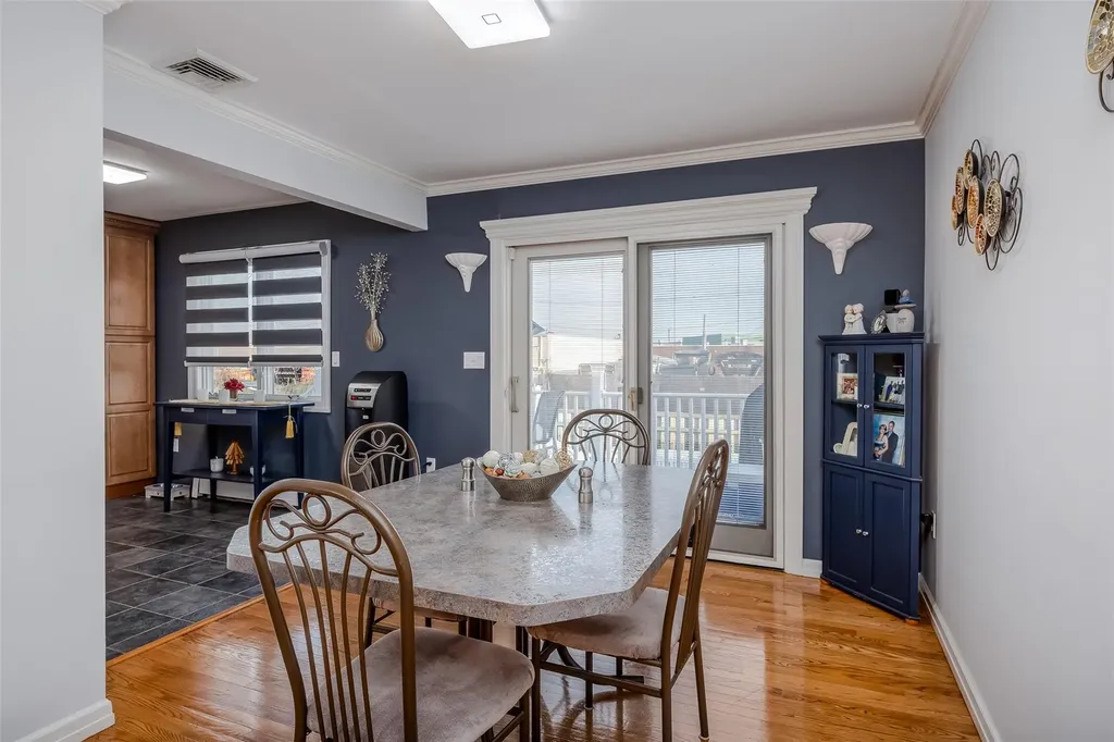 3423 Westminster Road Oceanside NY 11572