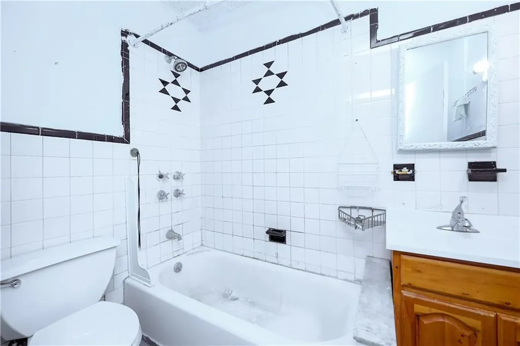1925 62nd Street Brooklyn NY 11204