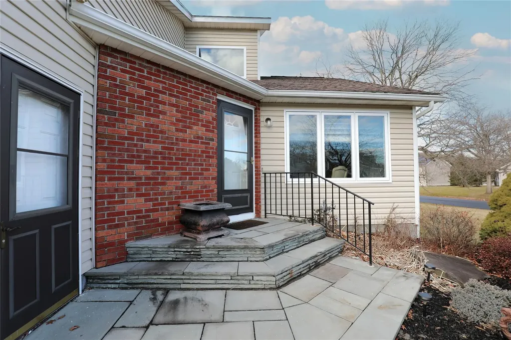 29 Deer Run Road Kingston NY 12401