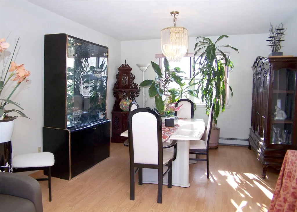 2 Wren Lane Coram NY 11727