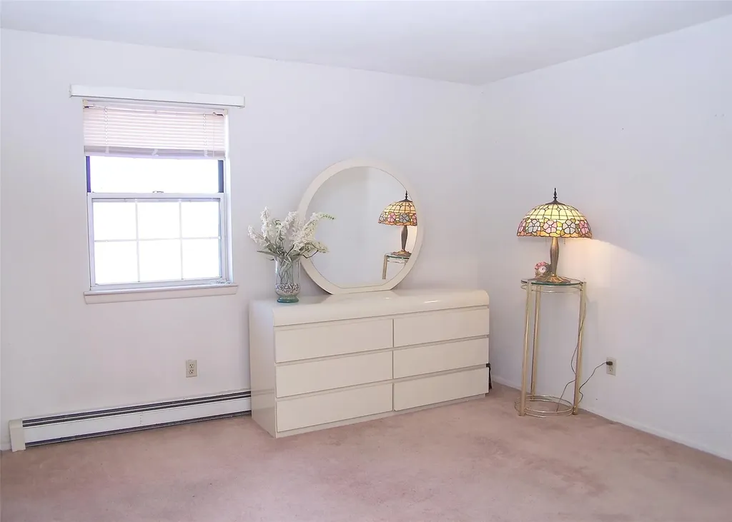 2 Wren Lane Coram NY 11727