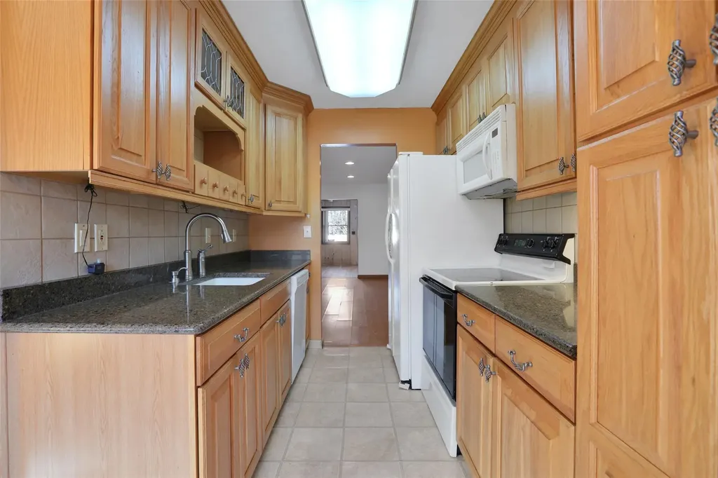 39 Roundtree Court Beacon NY 12508