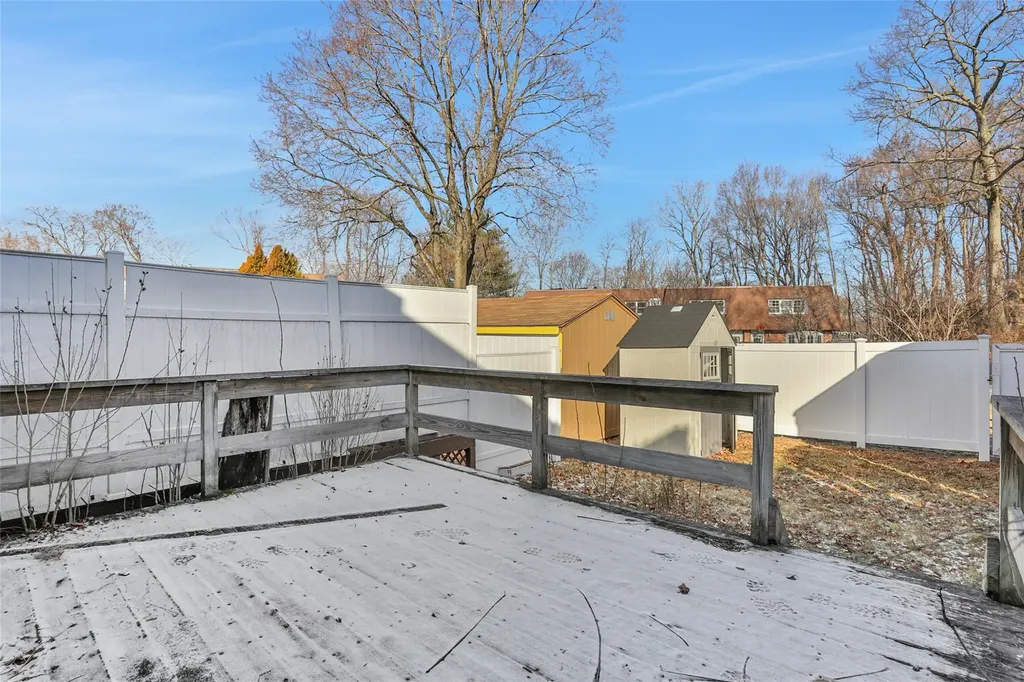 39 Roundtree Court Beacon NY 12508