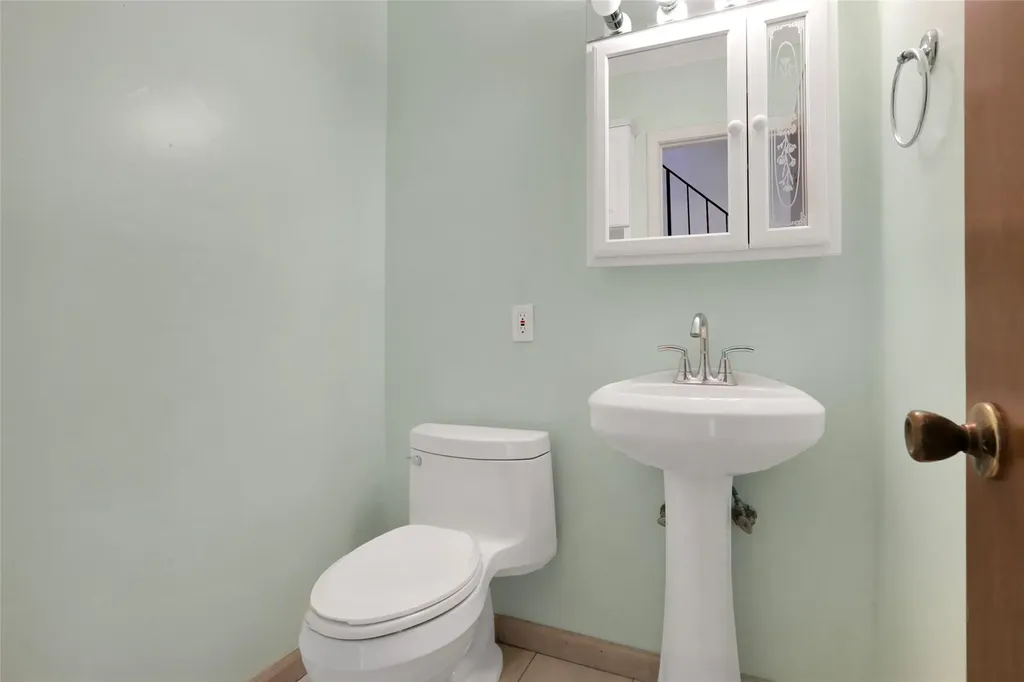39 Roundtree Court Beacon NY 12508