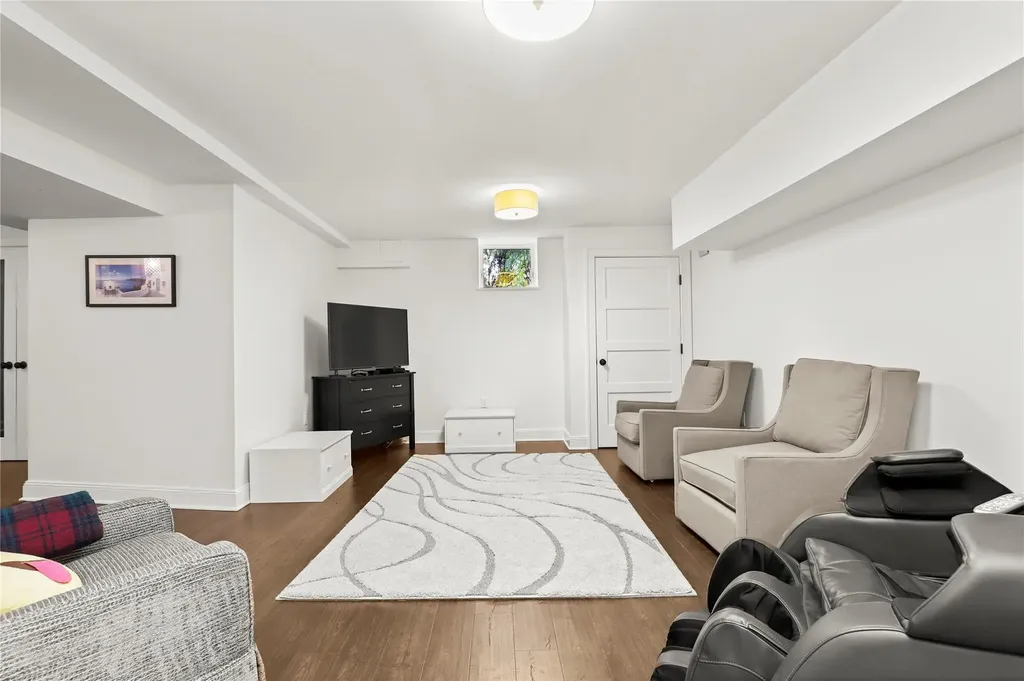 17 Gladwin Place Bronxville NY 10708
