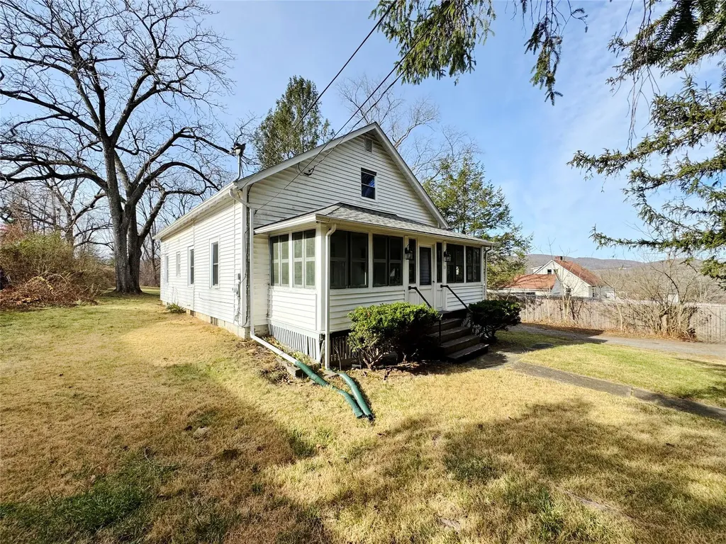 13 Lango Road Amenia NY 12501