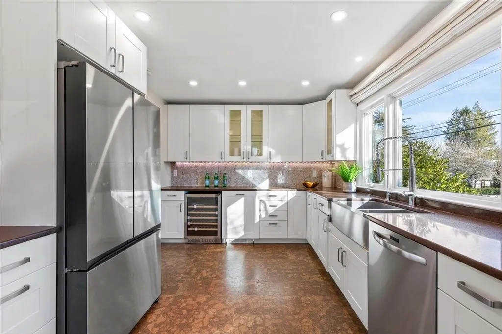 6 Homeside Lane White Plains NY 10605