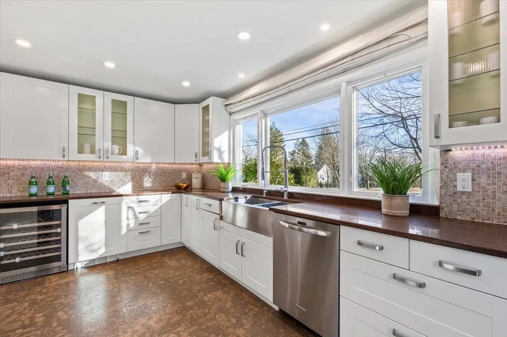 6 Homeside Lane White Plains NY 10605