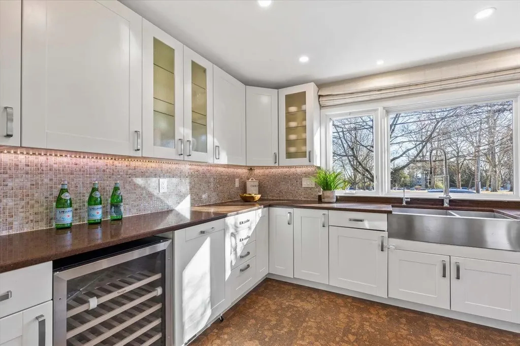 6 Homeside Lane White Plains NY 10605