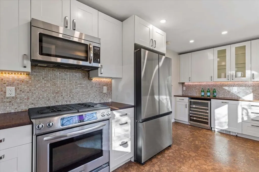 6 Homeside Lane White Plains NY 10605