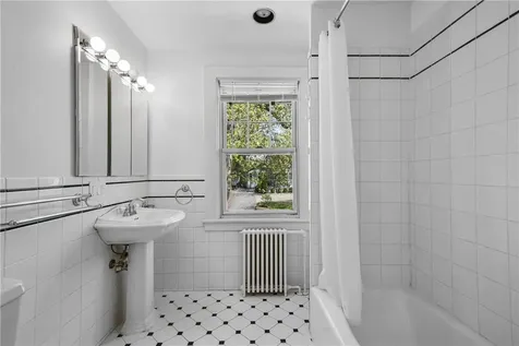 38 Mayhew Avenue Larchmont NY 10538
