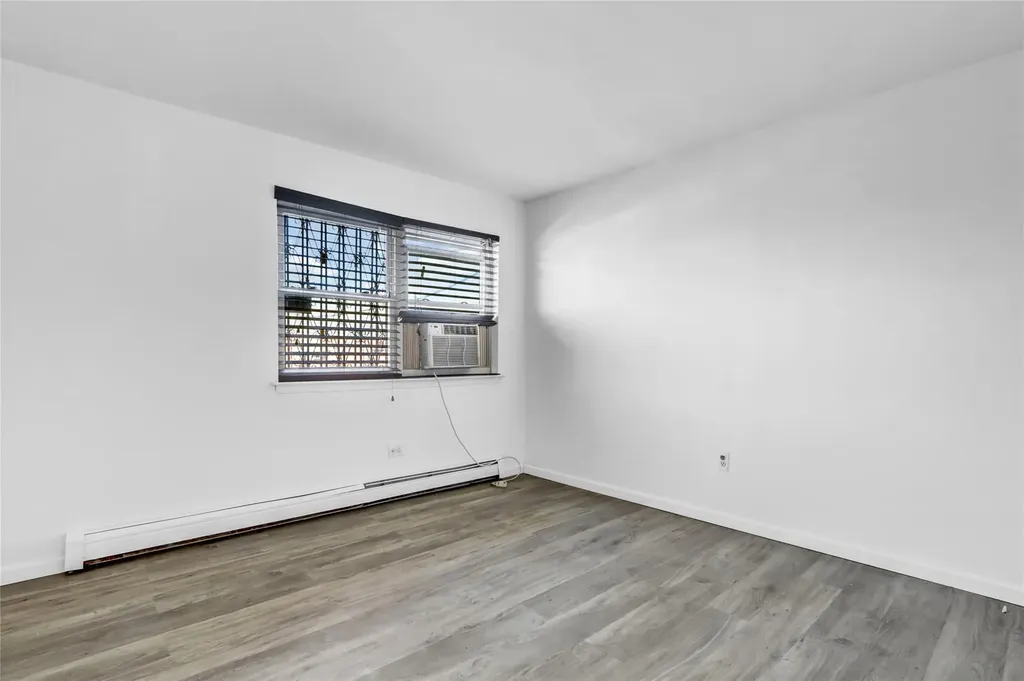 534 Warwick Street Brooklyn NY 11207