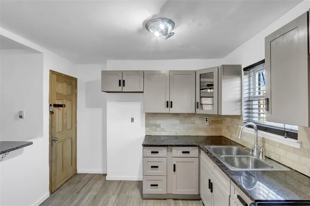 534 Warwick Street Brooklyn NY 11207