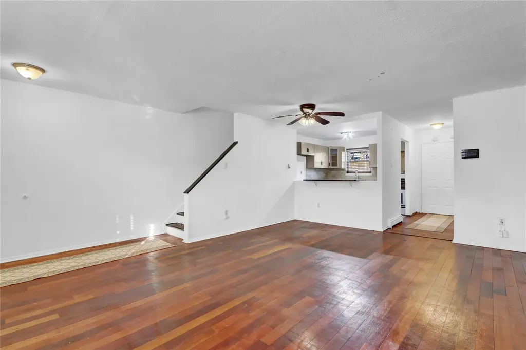 534 Warwick Street Brooklyn NY 11207