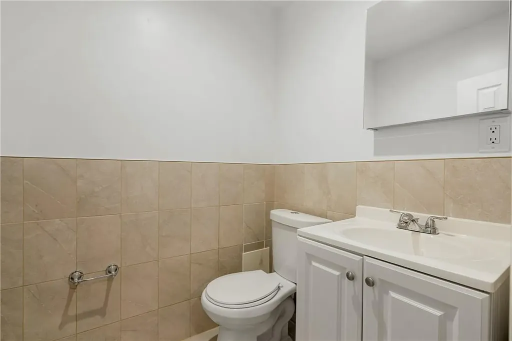 1 Post Alley Larchmont NY 10538