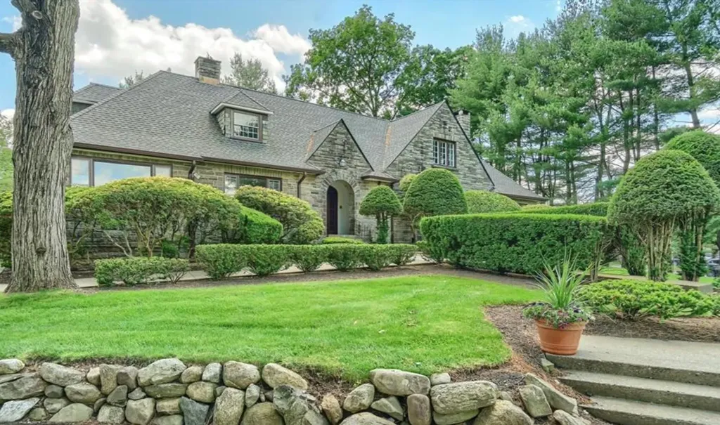 10 Chippewa Court Suffern NY 10901