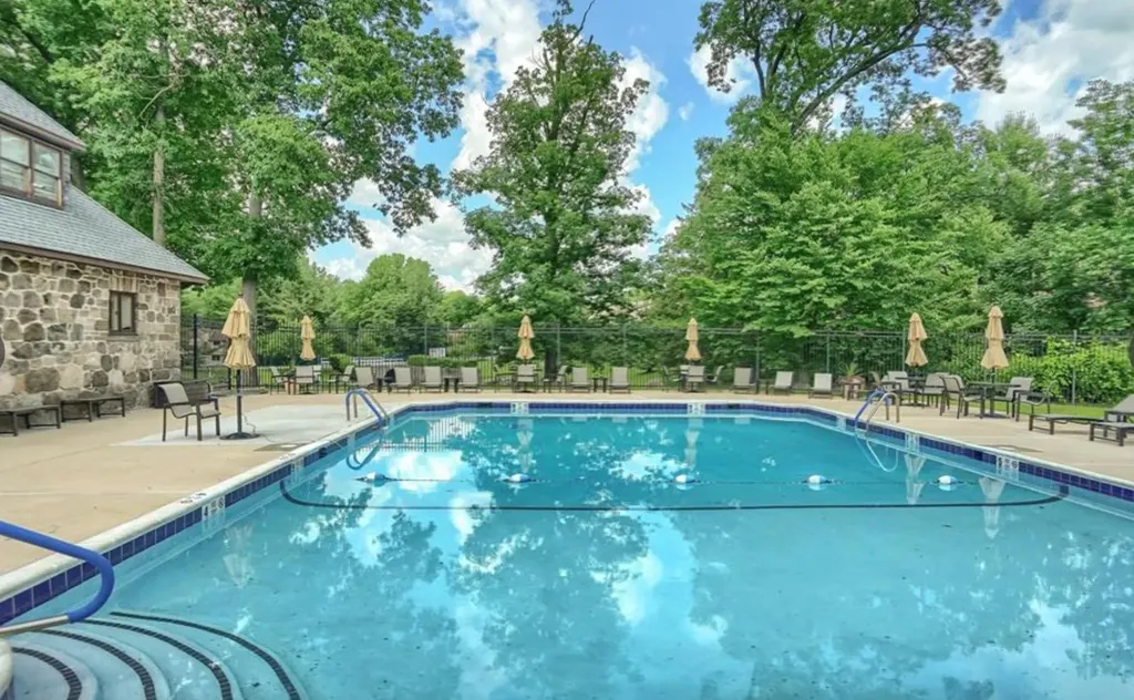 10 Chippewa Court Suffern NY 10901