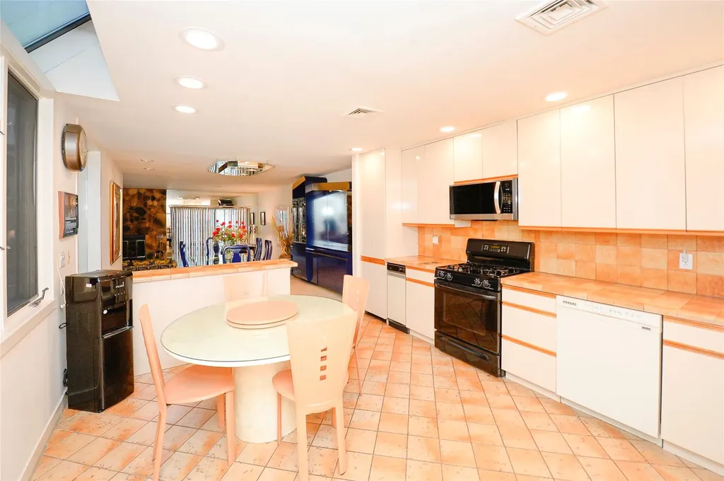 10 Chippewa Court Suffern NY 10901