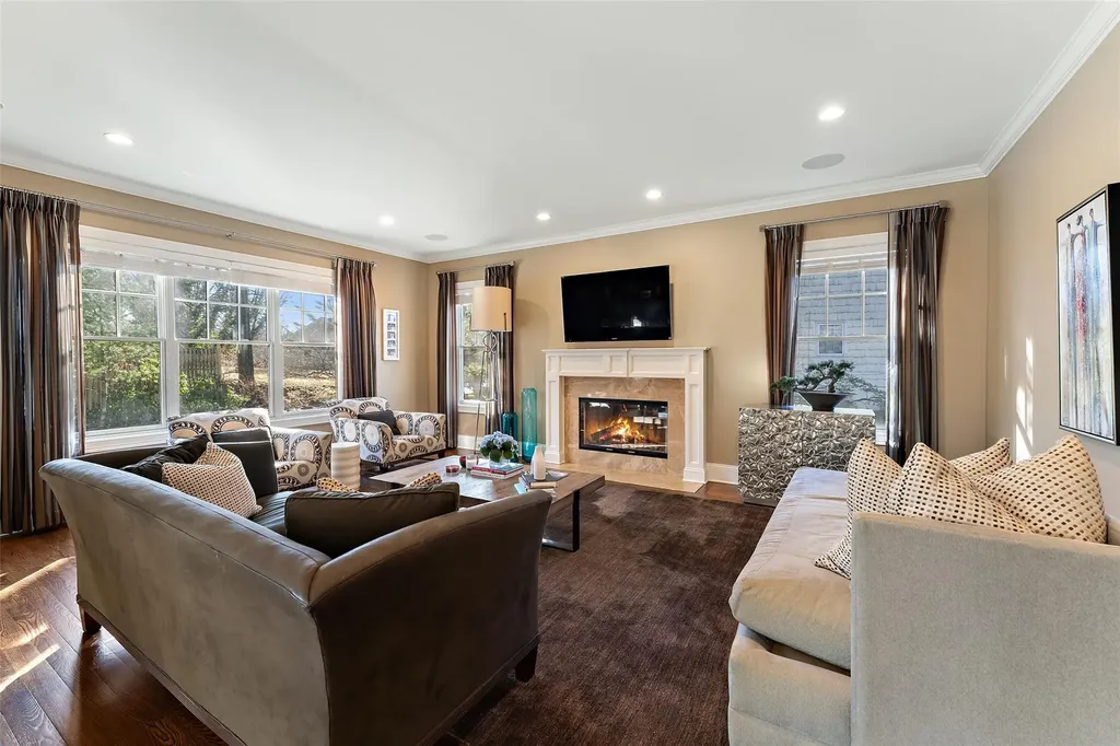 24 Myrtledale Road Scarsdale NY 10583