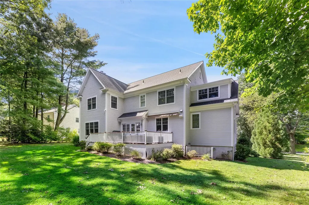 24 Myrtledale Road Scarsdale NY 10583