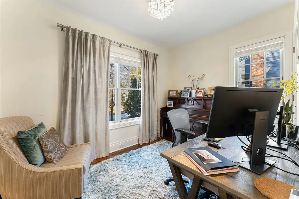24 Myrtledale Road Scarsdale NY 10583