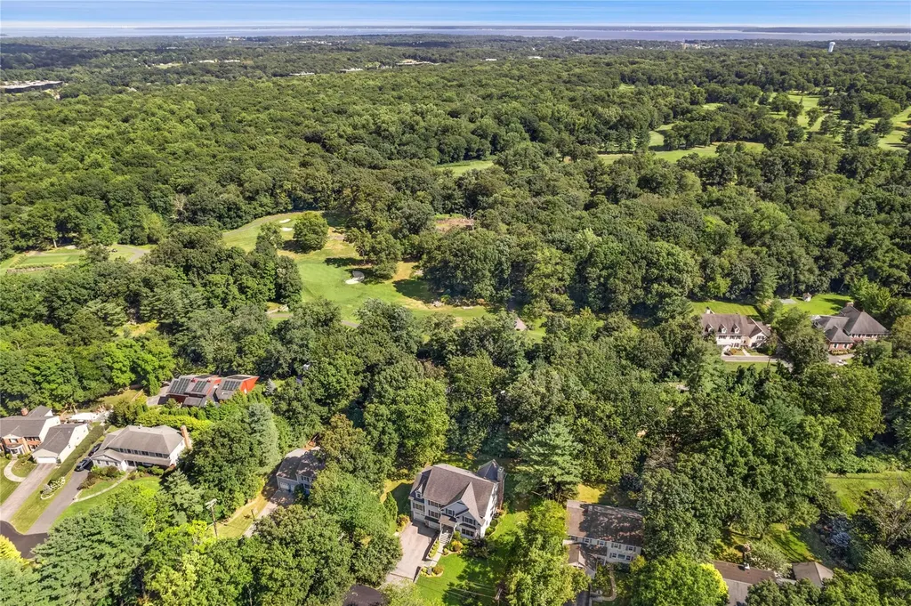 24 Myrtledale Road Scarsdale NY 10583