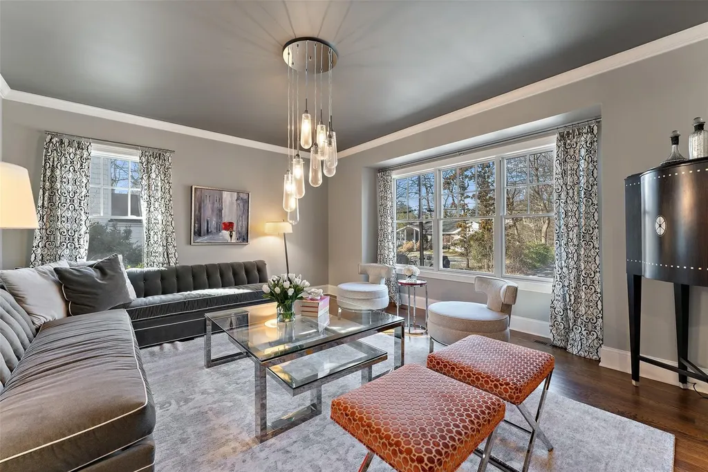 24 Myrtledale Road Scarsdale NY 10583