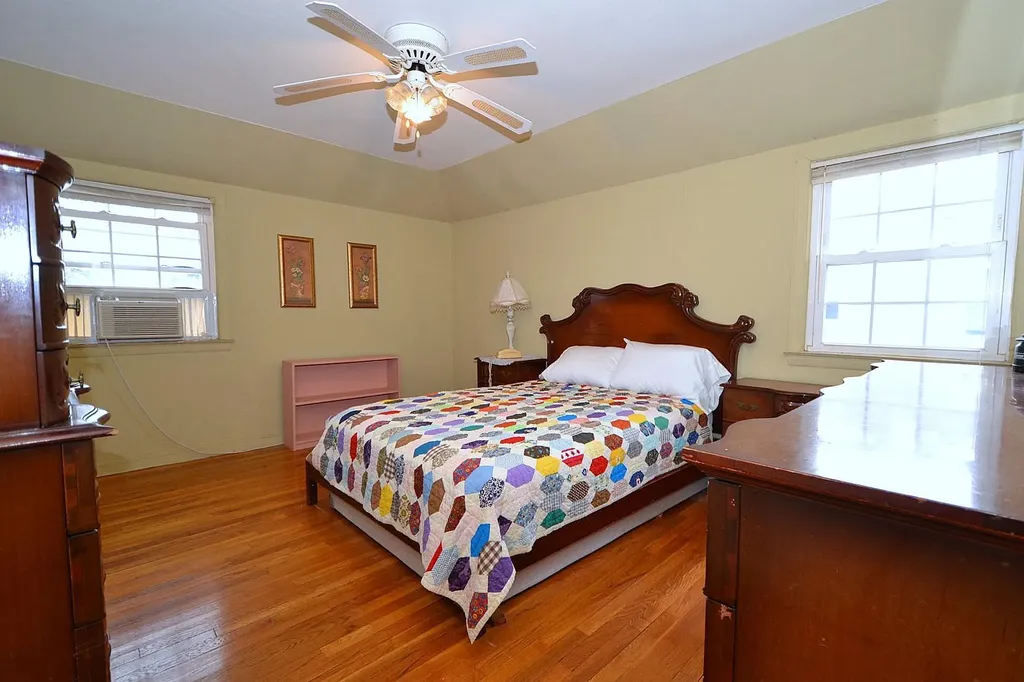 23 Hastings Drive Merrick NY 11566