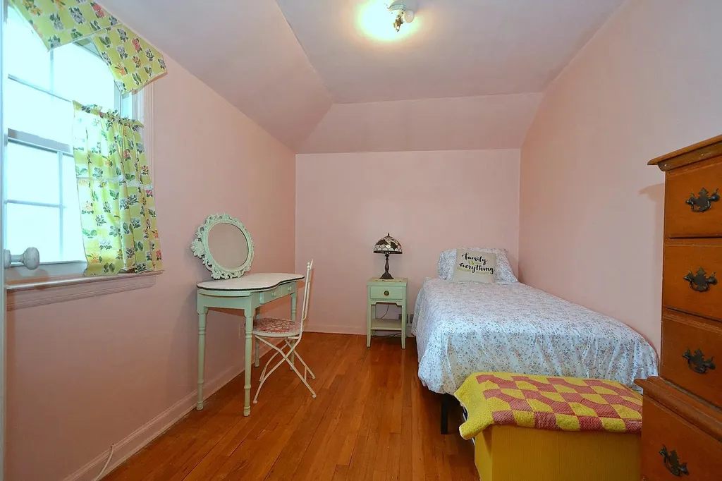 23 Hastings Drive Merrick NY 11566