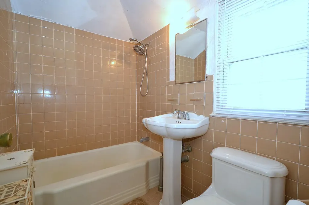 23 Hastings Drive Merrick NY 11566
