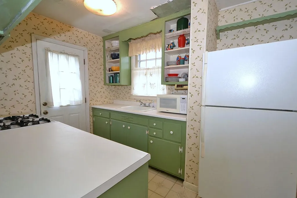 23 Hastings Drive Merrick NY 11566