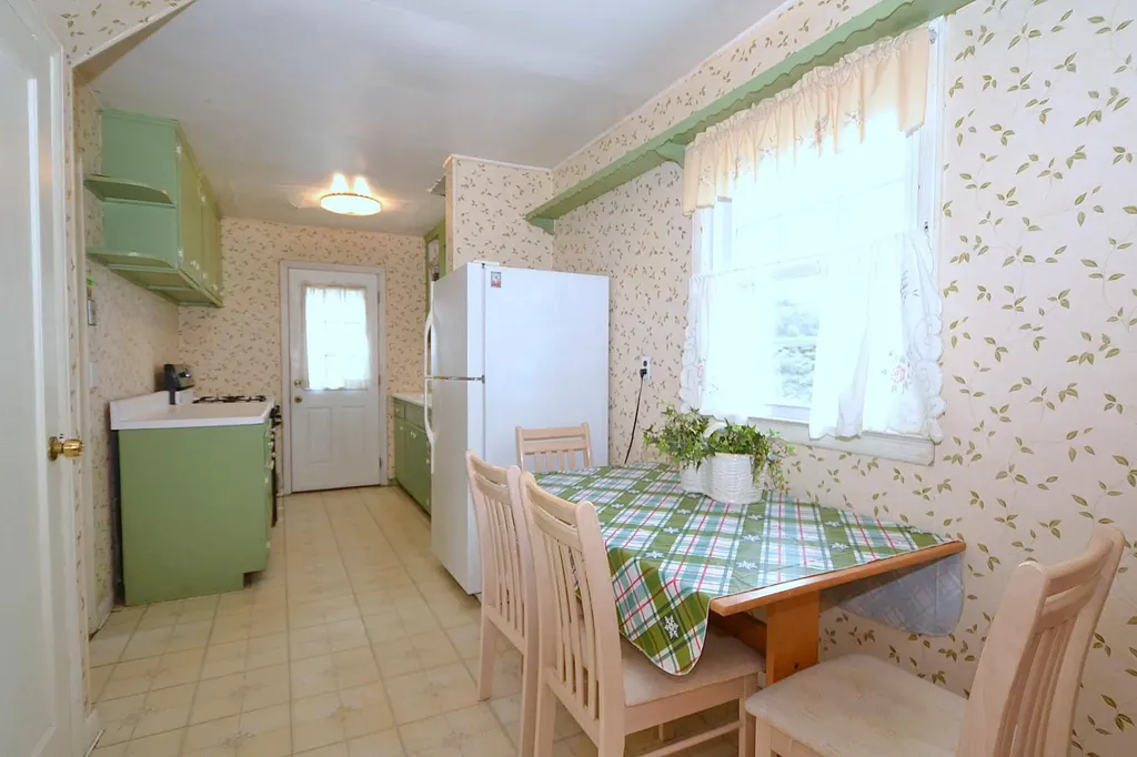 23 Hastings Drive Merrick NY 11566