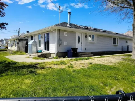 55 Seymour Drive Shirley NY 11967