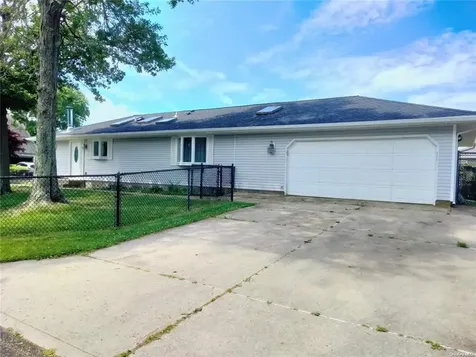 55 Seymour Drive Shirley NY 11967