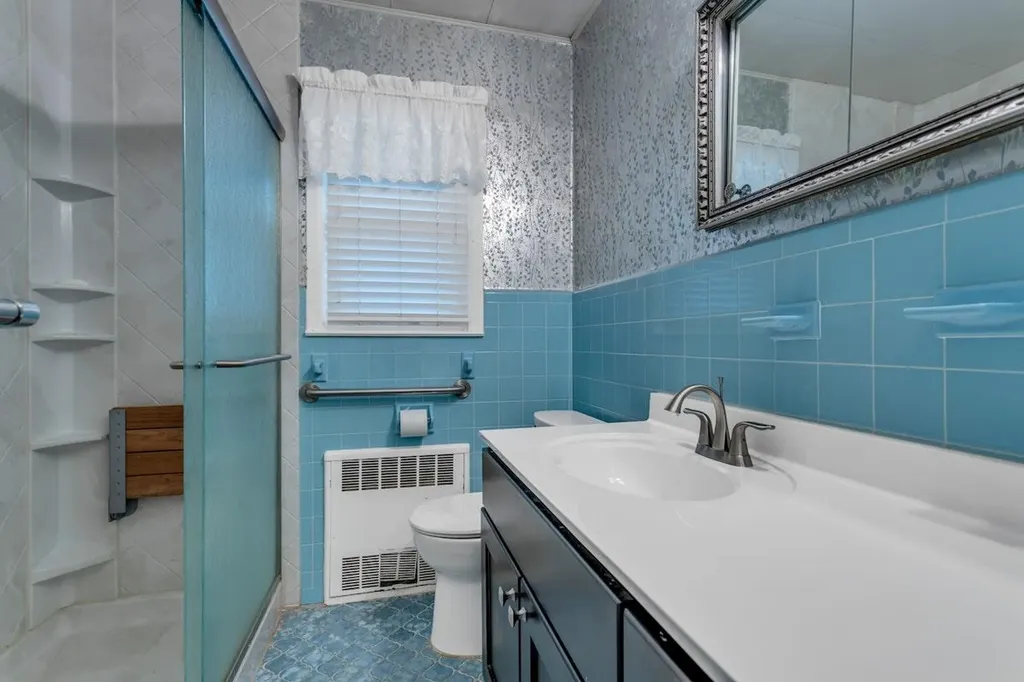209 Emory Road Mineola NY 11501