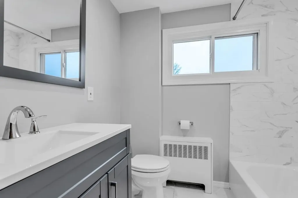 209 Emory Road Mineola NY 11501