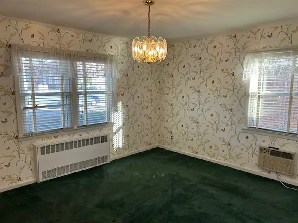 209 Emory Road Mineola NY 11501