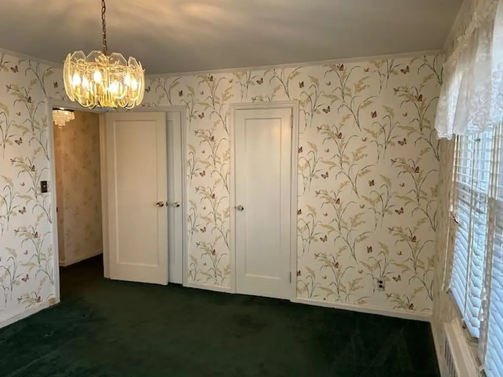 209 Emory Road Mineola NY 11501