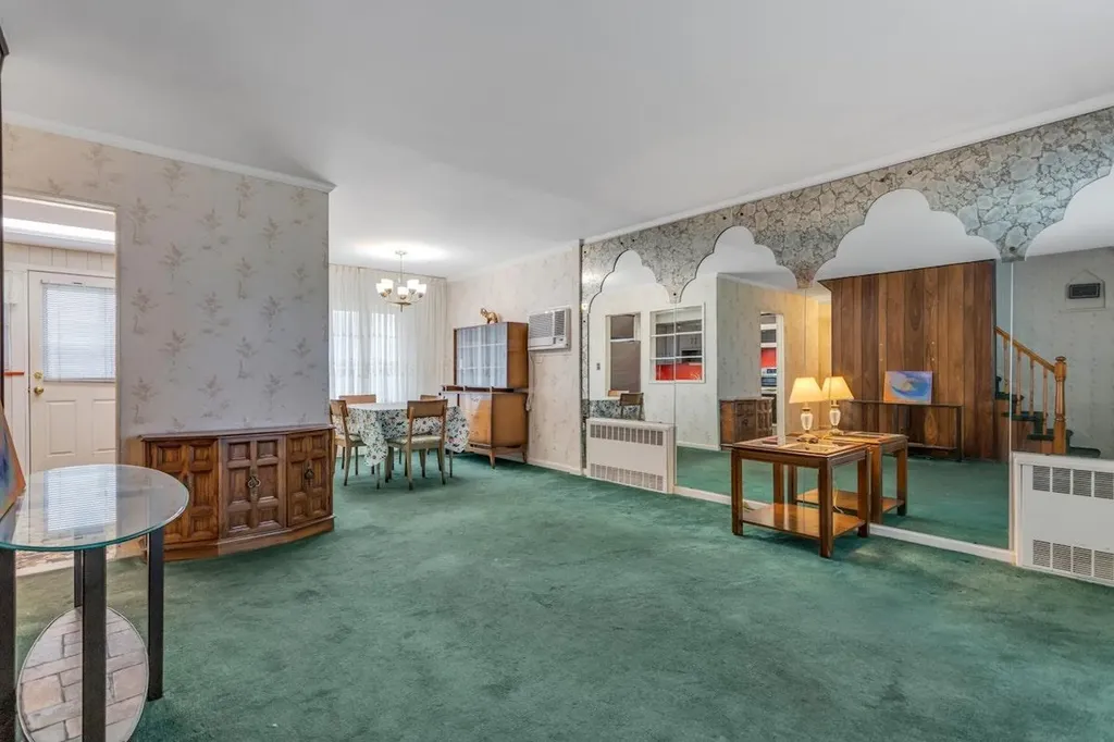209 Emory Road Mineola NY 11501