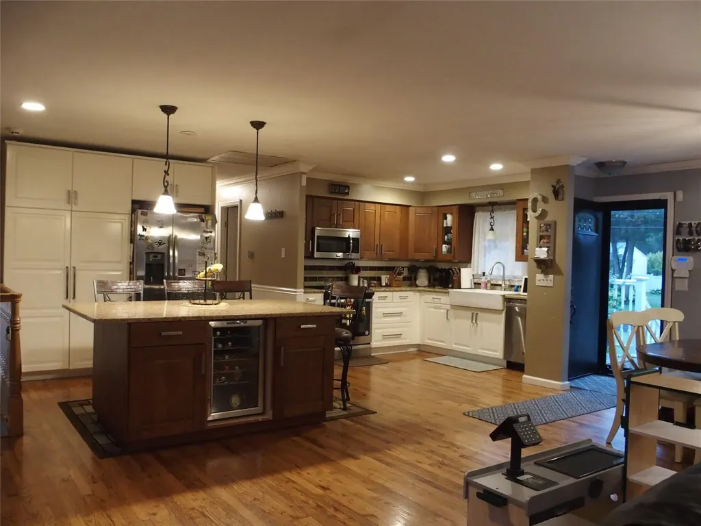 263 Robinson Avenue East Patchogue NY 11772