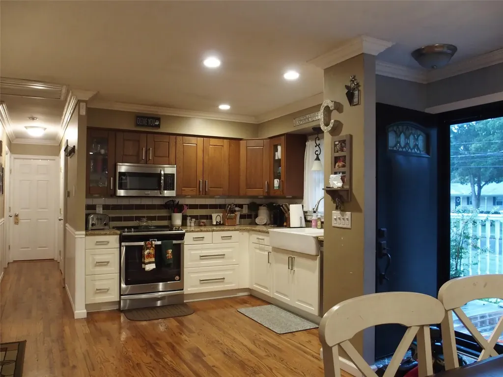 263 Robinson Avenue East Patchogue NY 11772