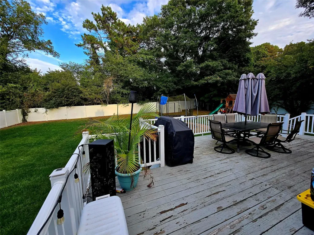 263 Robinson Avenue East Patchogue NY 11772