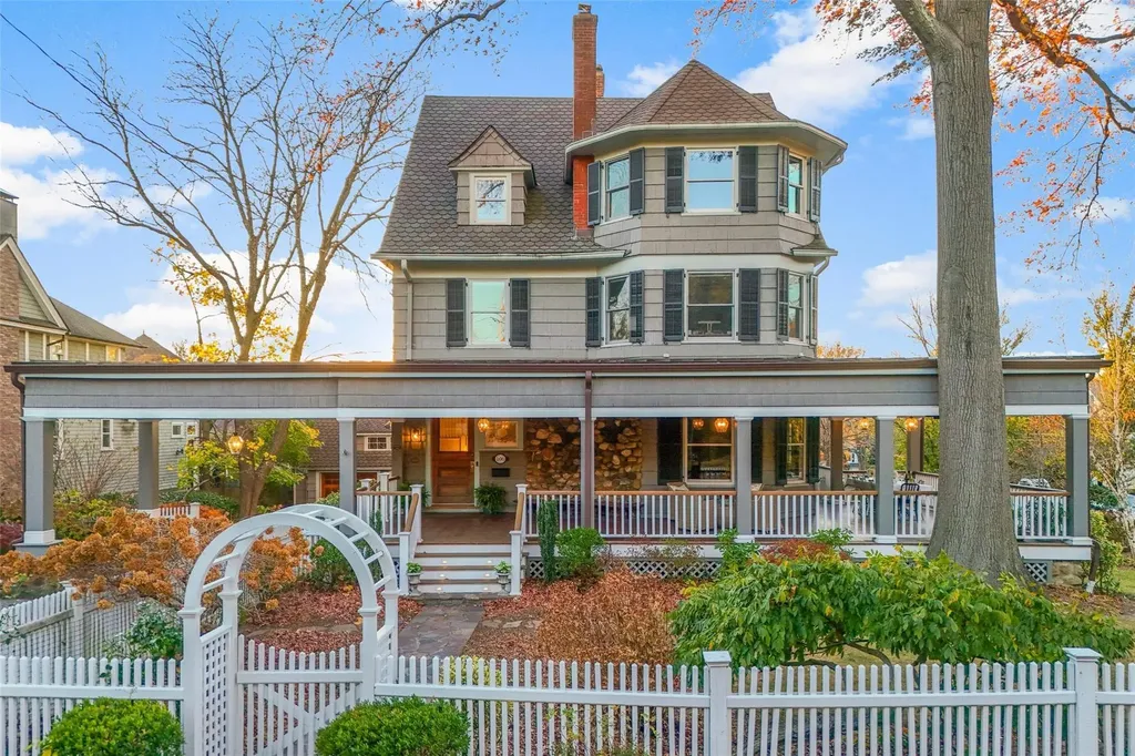 106 Beach Avenue Larchmont NY 10538