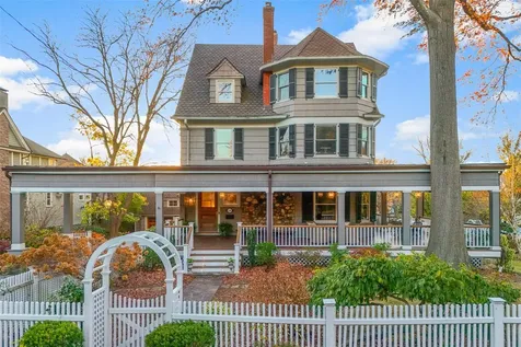 106 Beach Avenue Larchmont NY 10538