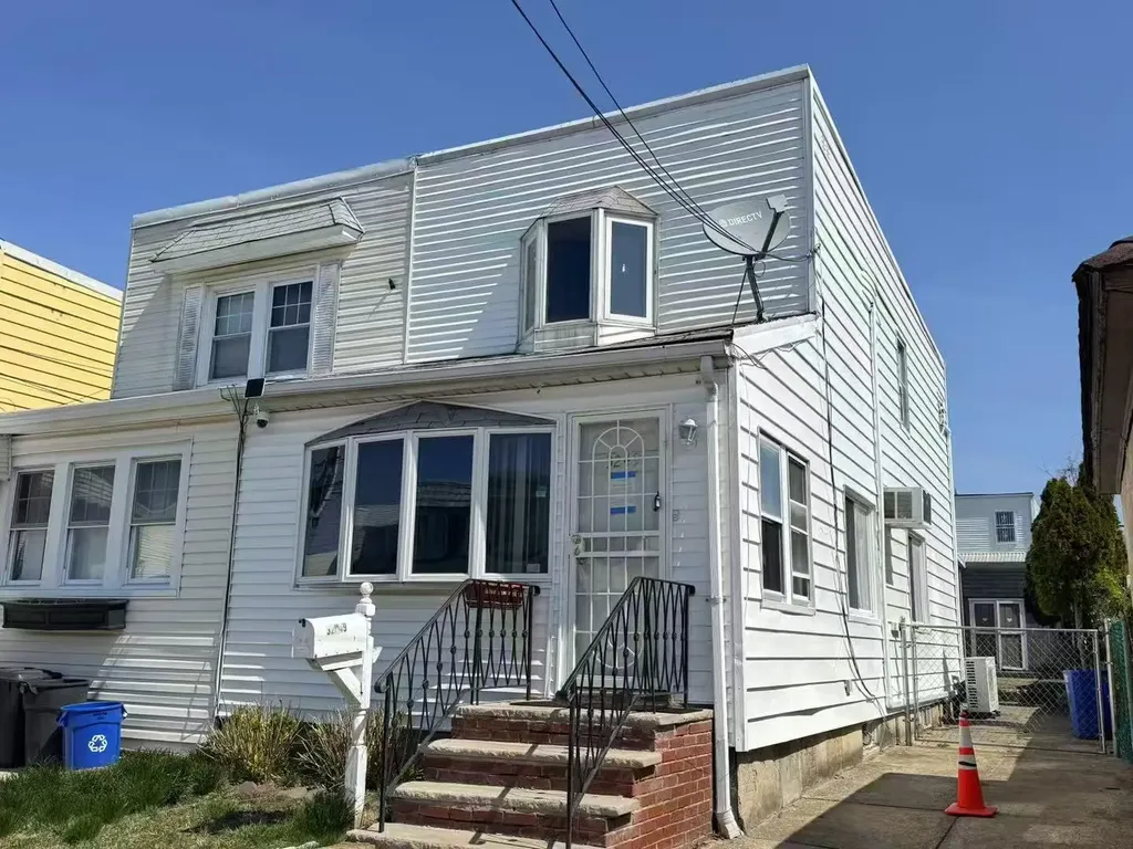 32-49 201st Street Bayside NY 11361