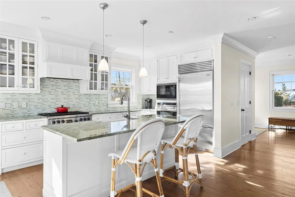 70 Cold Spring Point Road Southampton NY 11968