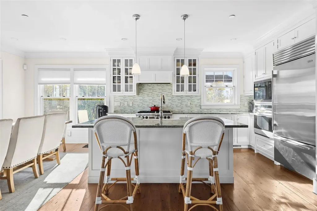 70 Cold Spring Point Road Southampton NY 11968